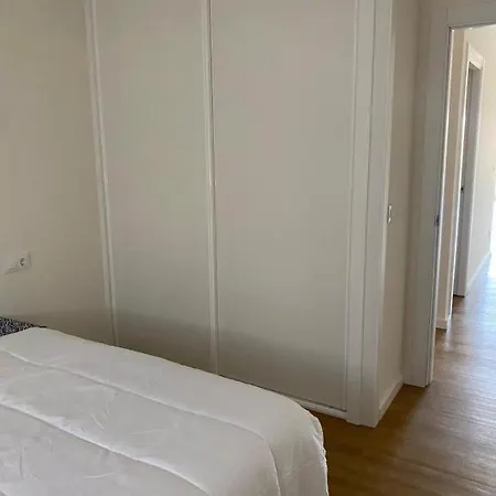 Vistas A La Ria, Habitacion Individual Con Bano Compartido. Δωμάτια σε οικογενειακή κατοικία